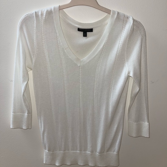 NWOT Banana Republic Sweater with crochet pattern size XS white 3/4 sleeves - Picture 2 of 5